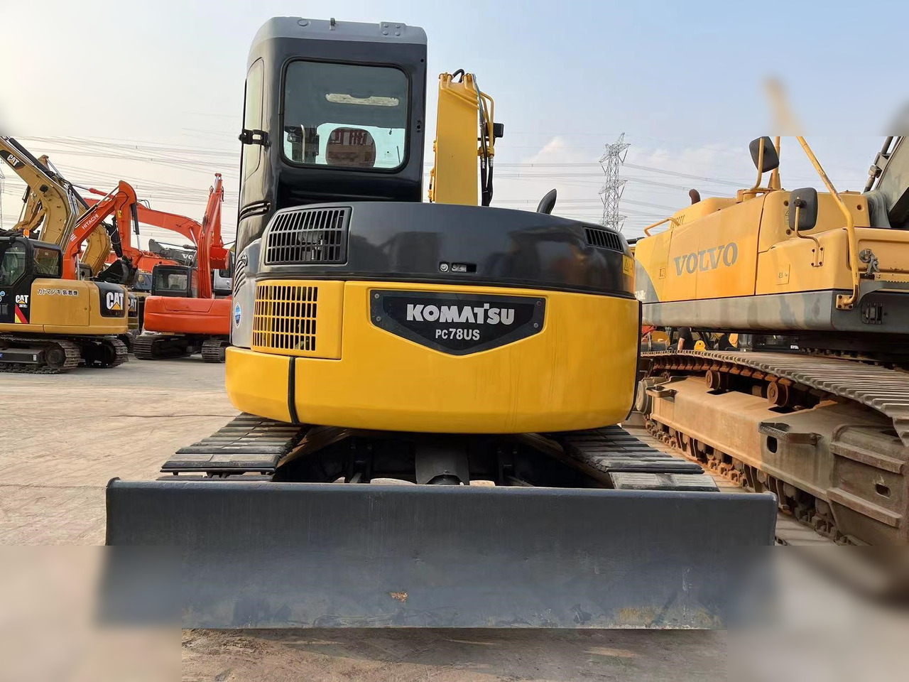 KOMATSU PC78US-6N0 - Pelle sur chenille: photos 2 KOMATSU PC78US-6N0 - Pelle sur chenille: photos 2