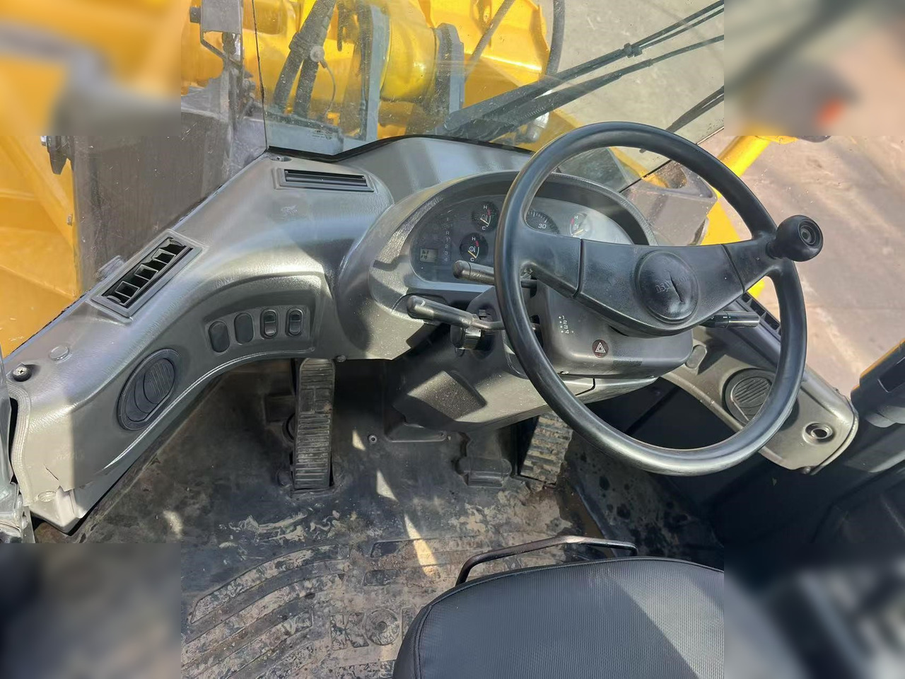 Chargeuse sur pneus KOMATSU WA380-6: photos 7