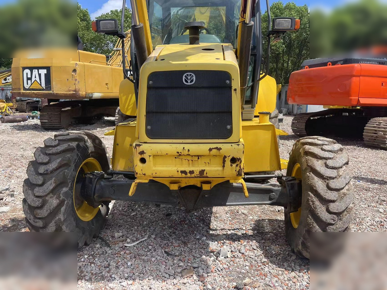 NEW HOLLAND LB95B-4PT - Tractopelle: photos 4 NEW HOLLAND LB95B-4PT - Tractopelle: photos 4