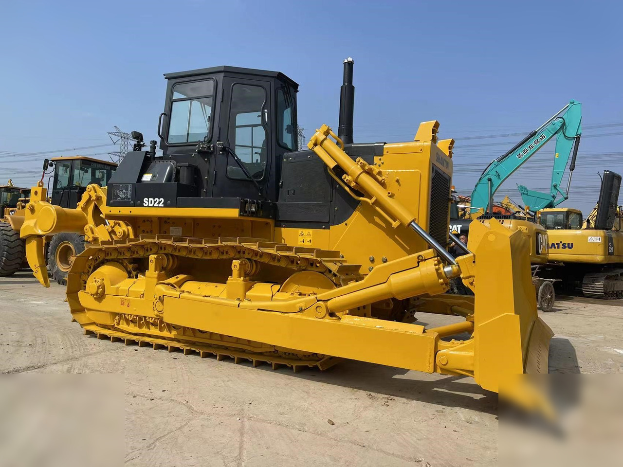 SHANTUI SD22 - Bulldozer: photos 1 SHANTUI SD22 - Bulldozer: photos 1
