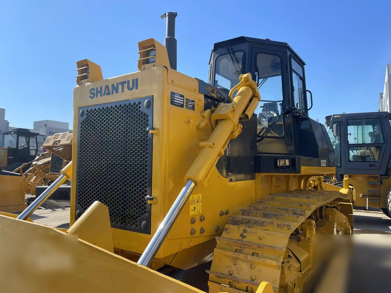 SHANTUI SD22 - Bulldozer: photos 1 SHANTUI SD22 - Bulldozer: photos 1