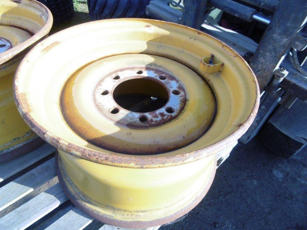 Fälgar 4 st CAT 910-IT 12 - Jante pour Engins de chantier: photos 1 Fälgar 4 st CAT 910-IT 12 - Jante pour Engins de chantier: photos 1