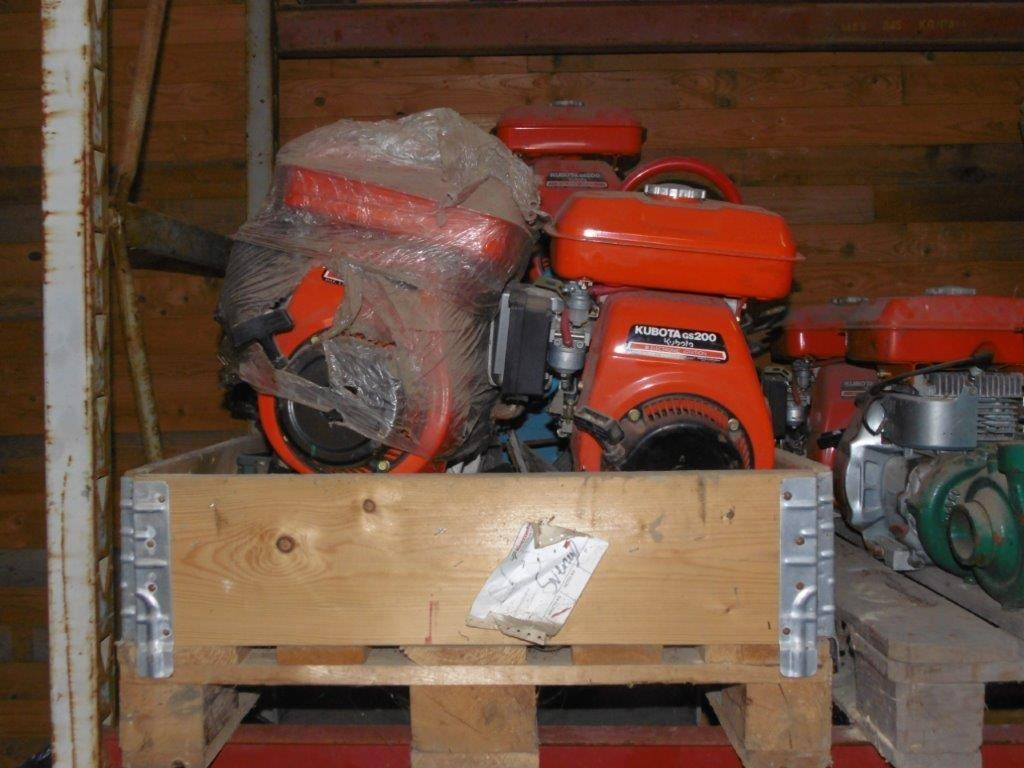 Kubota GS 200 - Groupe électrogène: photos 1 Kubota GS 200 - Groupe électrogène: photos 1