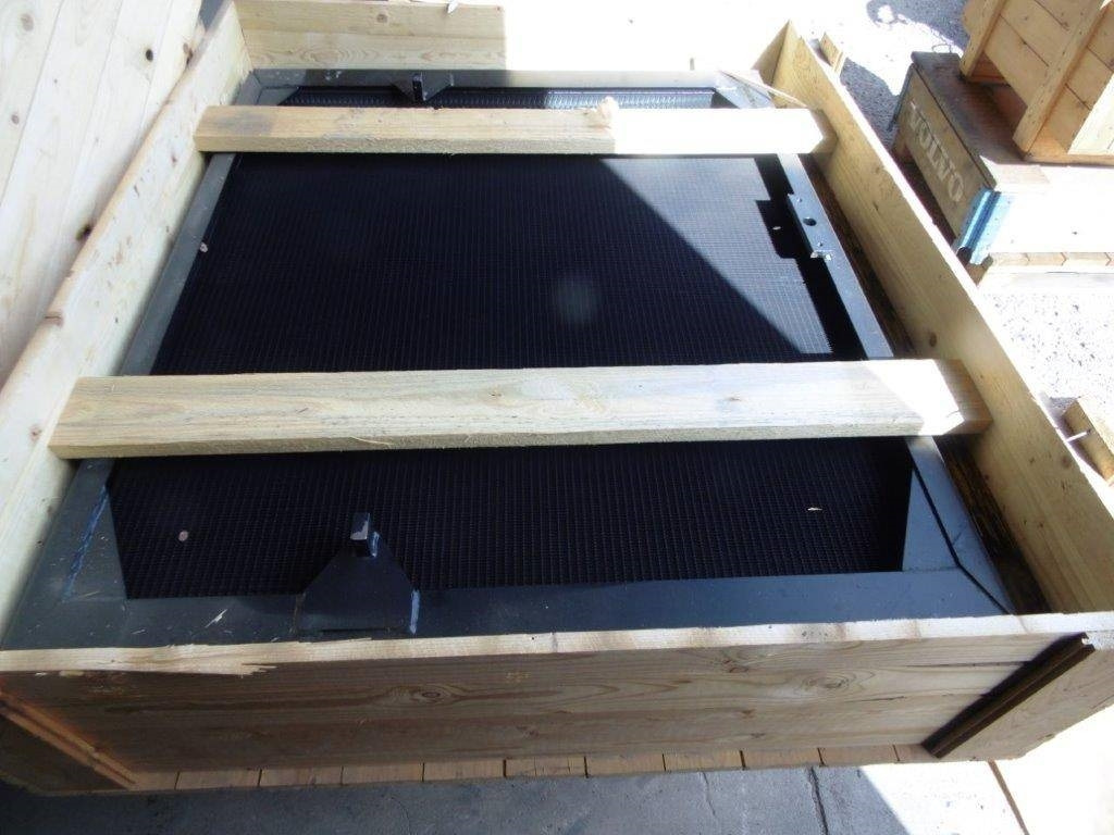 Kylare passande Volvo L180 C-D och Volvo 220D Volv - Radiateur pour Engins de chantier: photos 1 Kylare passande Volvo L180 C-D och Volvo 220D Volv - Radiateur pour Engins de chantier: photos 1