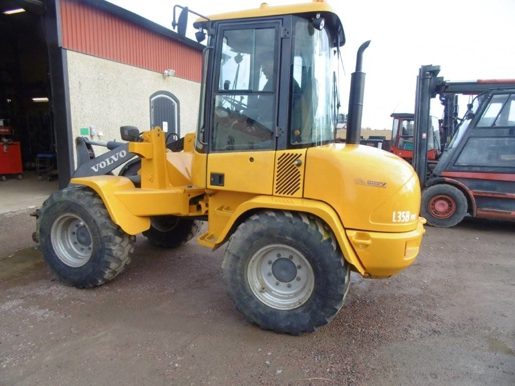 Volvo L 35 - Chargeuse sur pneus: photos 4 Volvo L 35 - Chargeuse sur pneus: photos 4