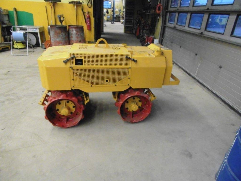 Wacker Lerpackningsvält WDH 86/110 1400 kg - Mini compacteur: photos 1 Wacker Lerpackningsvält WDH 86/110 1400 kg - Mini compacteur: photos 1