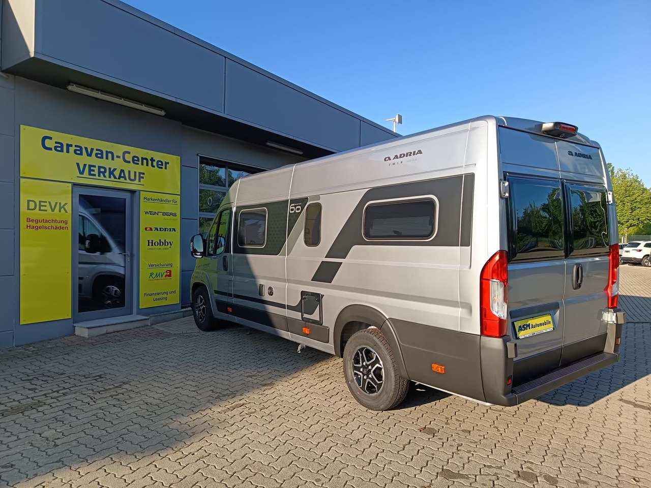 Adria Twin "60Y" 640 SLB*180 PS*4,25t MAXI*COMBI D 6E* - Fourgon aménagé: photos 3 Adria Twin "60Y" 640 SLB*180 PS*4,25t MAXI*COMBI D 6E* - Fourgon aménagé: photos 3