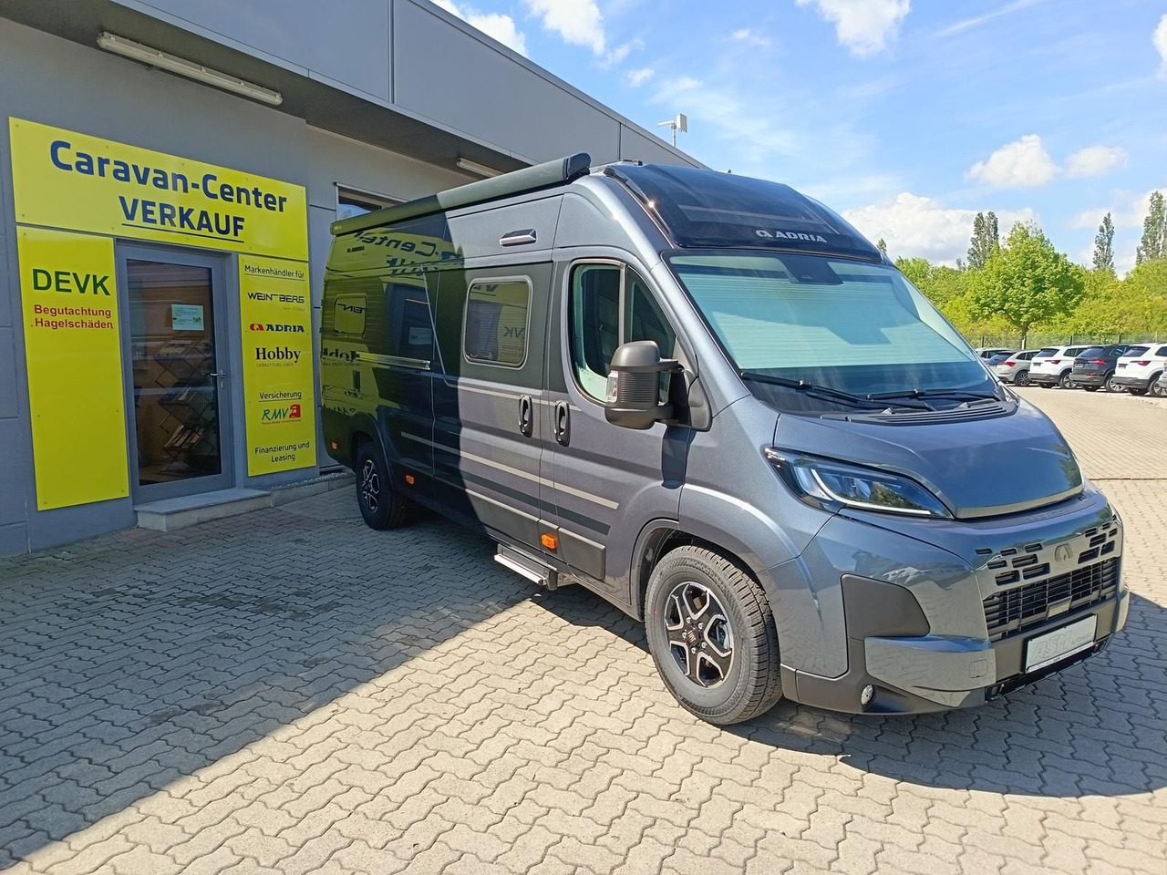 Adria Twin Edition 640 SGX Maxi 132kW*138L KÜHLSCHRANK - Fourgon aménagé: photos 2 Adria Twin Edition 640 SGX Maxi 132kW*138L KÜHLSCHRANK - Fourgon aménagé: photos 2