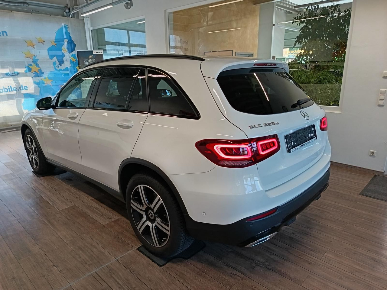 Mercedes-Benz GLC 220d AMG Line 4MATIC*AHK*NAVI*LED*R-KAM*DAB* - SUV: photos 4 Mercedes-Benz GLC 220d AMG Line 4MATIC*AHK*NAVI*LED*R-KAM*DAB* - SUV: photos 4