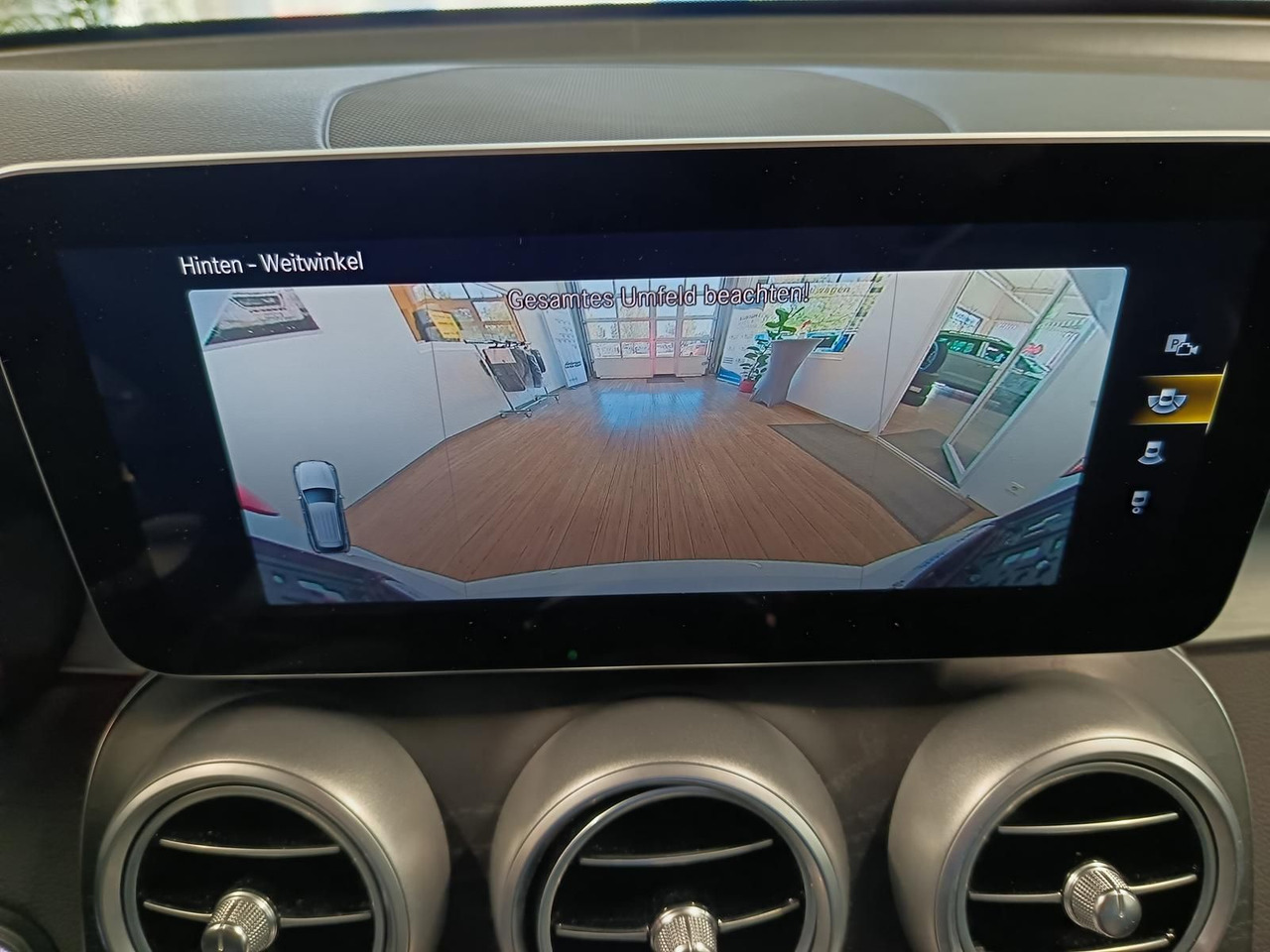 SUV Mercedes-Benz GLC 220d AMG Line 4MATIC*AHK*NAVI*LED*R-KAM*DAB*: photos 16