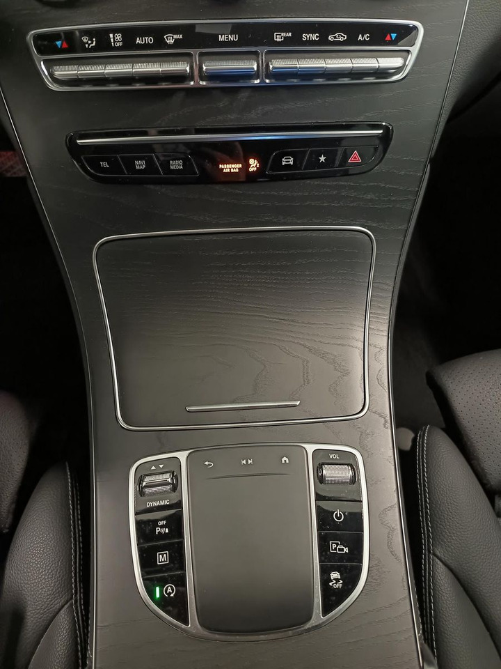 SUV Mercedes-Benz GLC 220d AMG Line 4MATIC*AHK*NAVI*LED*R-KAM*DAB*: photos 17