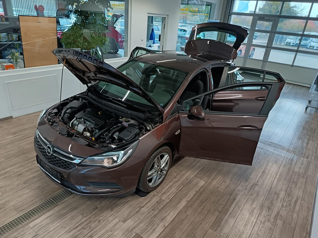 Opel Astra K Lim. 1,0 TURBO 77 kW*TEMP*KLIMA*PDC*SHZ* - Berline: photos 2 Opel Astra K Lim. 1,0 TURBO 77 kW*TEMP*KLIMA*PDC*SHZ* - Berline: photos 2