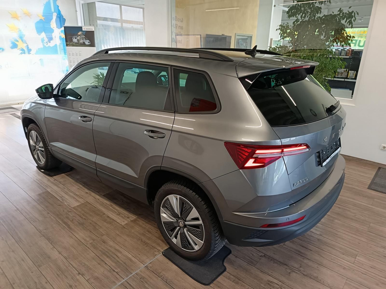 Skoda Karoq Style 1,5TSI DSG*AHK-VORBER*NAVI*LED*R-KAM - SUV: photos 4 Skoda Karoq Style 1,5TSI DSG*AHK-VORBER*NAVI*LED*R-KAM - SUV: photos 4