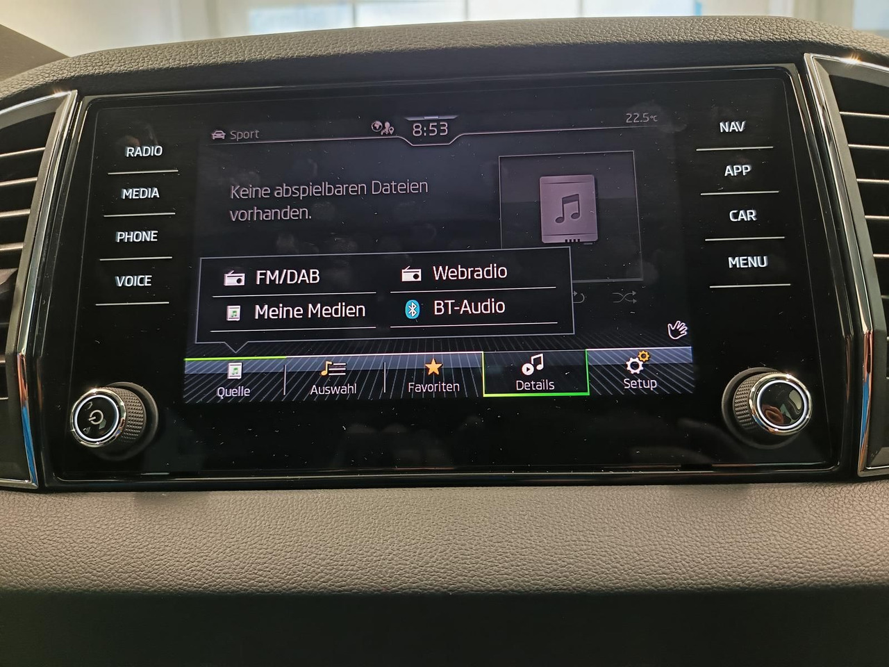 SUV Skoda Karoq Style 1,5TSI DSG*AHK-VORBER*NAVI*LED*R-KAM: photos 13