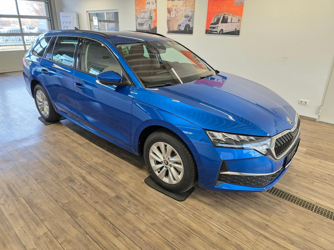 Skoda Octavia Combi Selection DSG*LED*ACC*WINTERPAKET* - Voiture: photos 3 Skoda Octavia Combi Selection DSG*LED*ACC*WINTERPAKET* - Voiture: photos 3