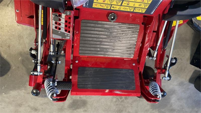 Ferris ZT2600 IS Stage V - Diesel - 155 cm - Motofaucheuse: photos 4 Ferris ZT2600 IS Stage V - Diesel - 155 cm - Motofaucheuse: photos 4