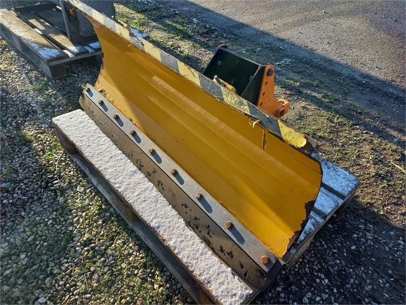 GMR FS1300L Med Stiga Titan ophæng - Lame à neige pour Machine agricole: photos 2 GMR FS1300L Med Stiga Titan ophæng - Lame à neige pour Machine agricole: photos 2