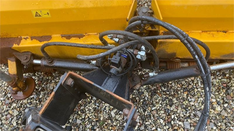 GMR FS1600VL V-Plov - Lame à neige pour Machine agricole: photos 4 GMR FS1600VL V-Plov - Lame à neige pour Machine agricole: photos 4