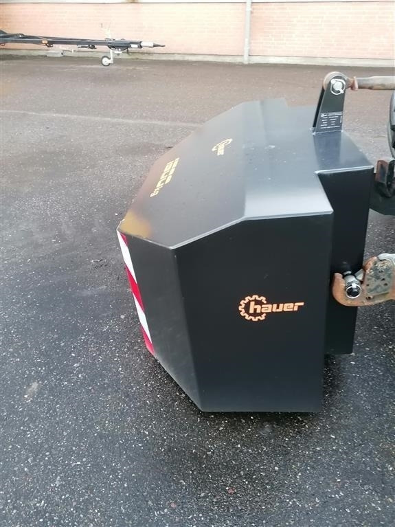 Hauer 1500 kg - Contrepoids: photos 1 Hauer 1500 kg - Contrepoids: photos 1