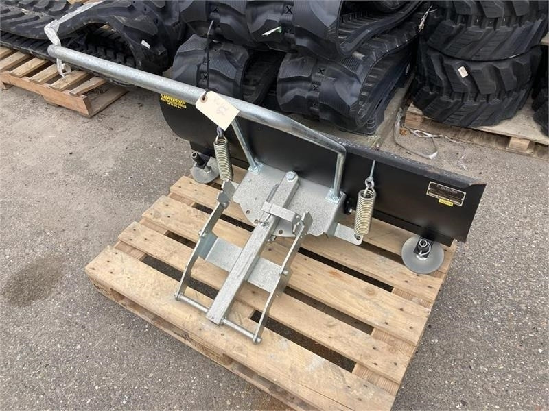 Husqvarna 125 B til R422 og P524 - Lame à neige pour Machine agricole: photos 2 Husqvarna 125 B til R422 og P524 - Lame à neige pour Machine agricole: photos 2