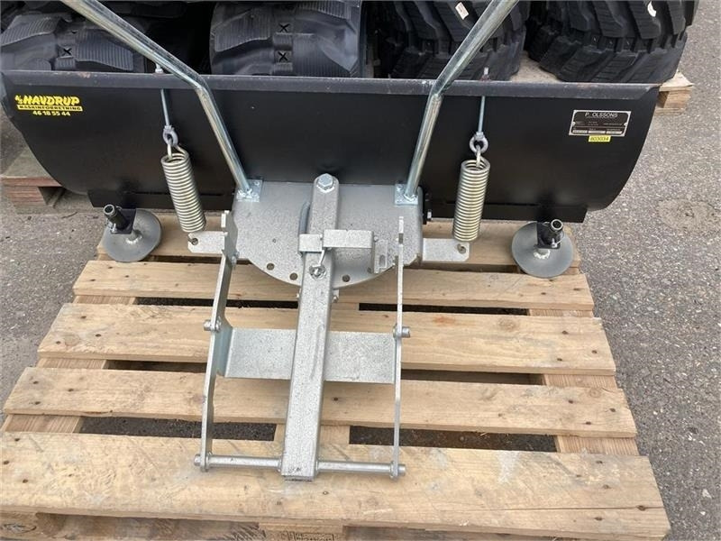 Husqvarna 125 B til R422 og P524 - Lame à neige pour Machine agricole: photos 3 Husqvarna 125 B til R422 og P524 - Lame à neige pour Machine agricole: photos 3