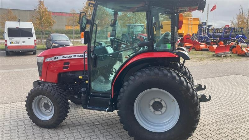 Massey Ferguson 1765 M HC - Tracteur communal: photos 4 Massey Ferguson 1765 M HC - Tracteur communal: photos 4