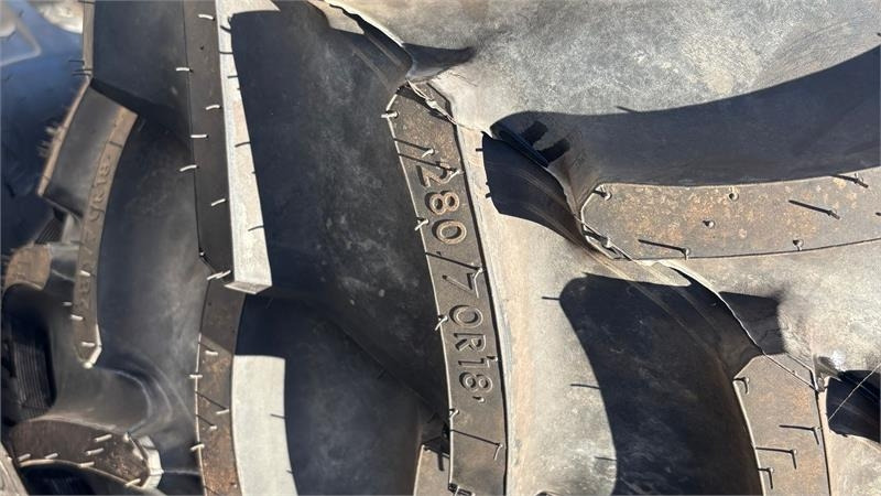 Mitas 420/70-24 - Pneu pour Véhicule de voirie/ Spécial: photos 1 Mitas 420/70-24 - Pneu pour Véhicule de voirie/ Spécial: photos 1