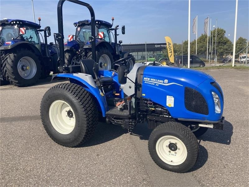 New Holland BOOMER 35 HST - Tracteur communal: photos 1 New Holland BOOMER 35 HST - Tracteur communal: photos 1