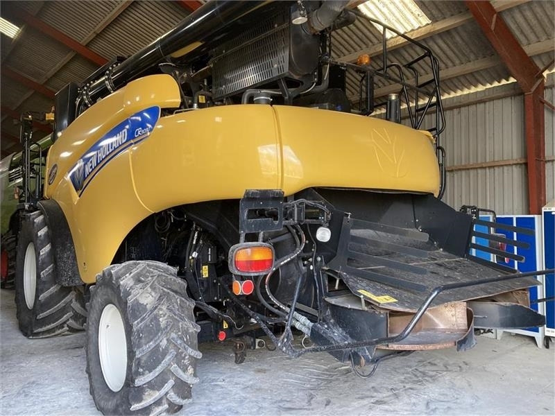 New Holland CR9090 35 fod VF bord og 4wd mm. - Moissonneuse-batteuse: photos 4 New Holland CR9090 35 fod VF bord og 4wd mm. - Moissonneuse-batteuse: photos 4