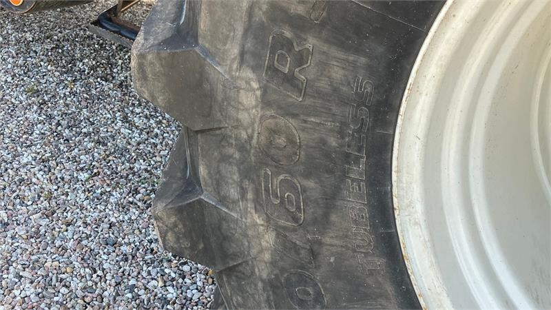 New Holland CX 8080 SLH med 30 fods Varifeed - Moissonneuse-batteuse: photos 5 New Holland CX 8080 SLH med 30 fods Varifeed - Moissonneuse-batteuse: photos 5