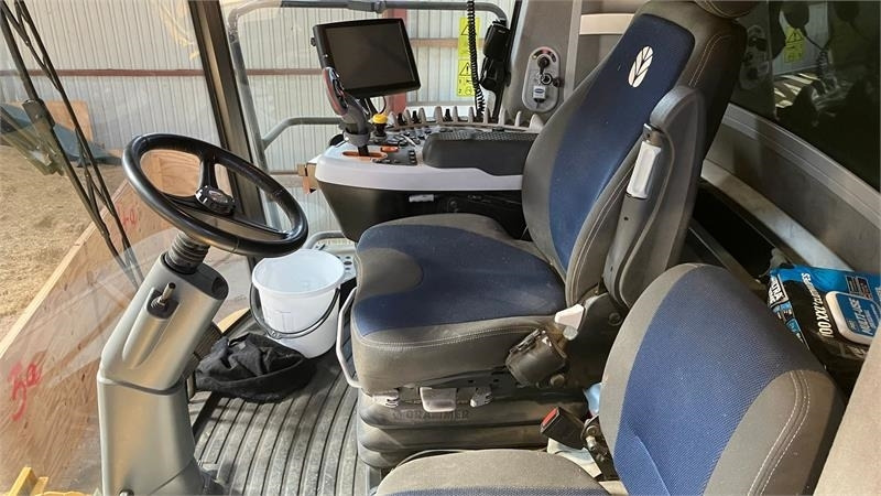 New Holland CX8.90 SLH - Moissonneuse-batteuse: photos 5 New Holland CX8.90 SLH - Moissonneuse-batteuse: photos 5