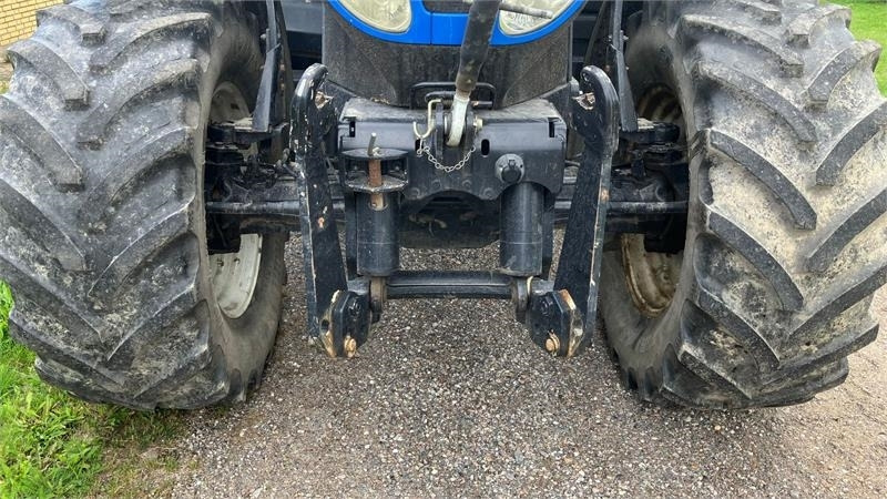 New Holland T7030 - Tracteur agricole: photos 3 New Holland T7030 - Tracteur agricole: photos 3