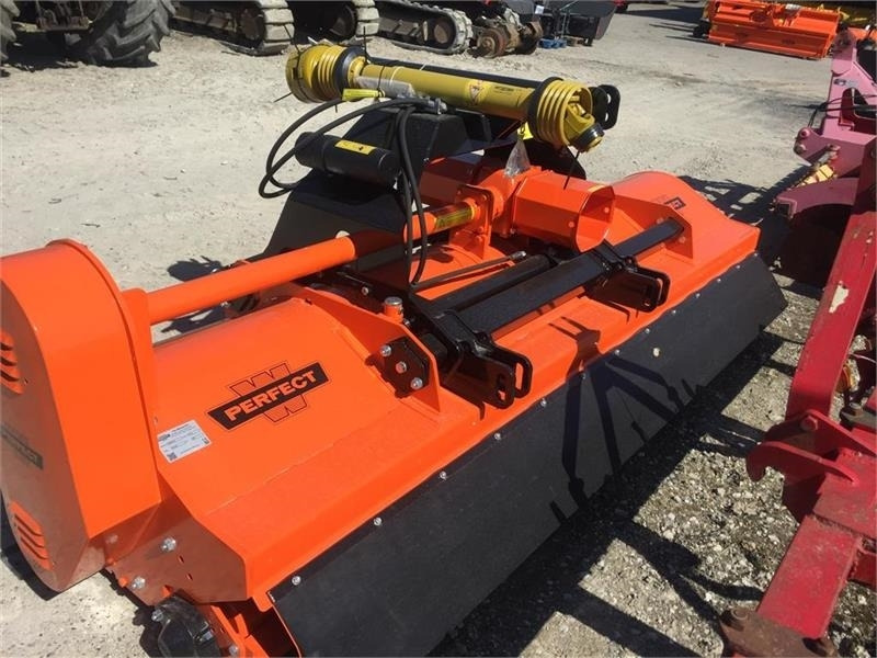 Perfect KM-300 Front og Bagmontering - Broyeur à axe horizontal: photos 3 Perfect KM-300 Front og Bagmontering - Broyeur à axe horizontal: photos 3