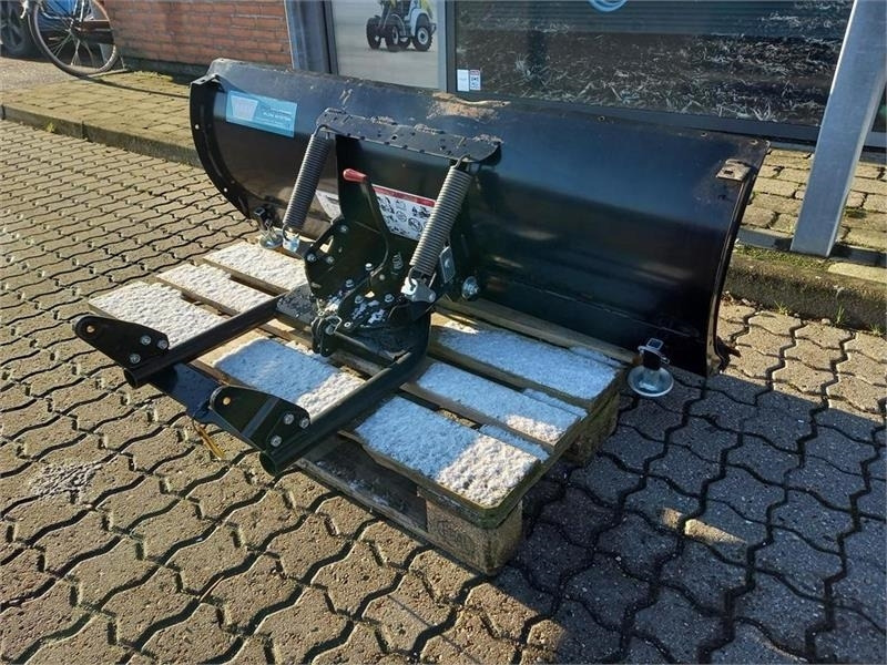 - - - Warn - Lame à neige pour Machine agricole: photos 4 - - - Warn - Lame à neige pour Machine agricole: photos 4