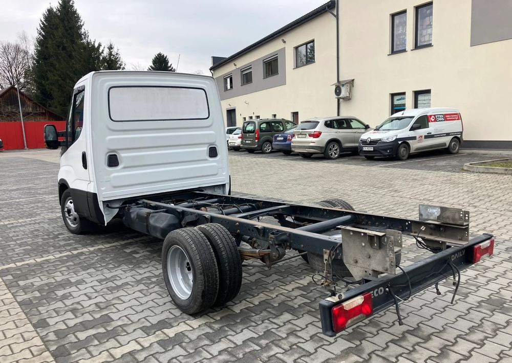 Iveco DAILY 35C14 ramo do zabudowy kiper wywrotka - Châssis cabine: photos 4 Iveco DAILY 35C14 ramo do zabudowy kiper wywrotka - Châssis cabine: photos 4