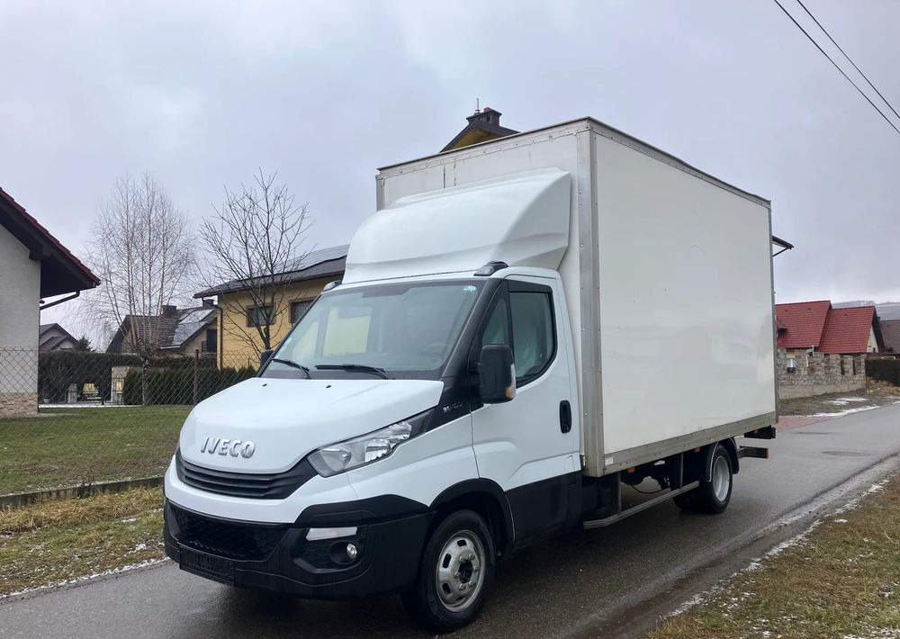 Iveco DAILY 35C16 kontener kurierka winda - Fourgon grand volume: photos 1 Iveco DAILY 35C16 kontener kurierka winda - Fourgon grand volume: photos 1