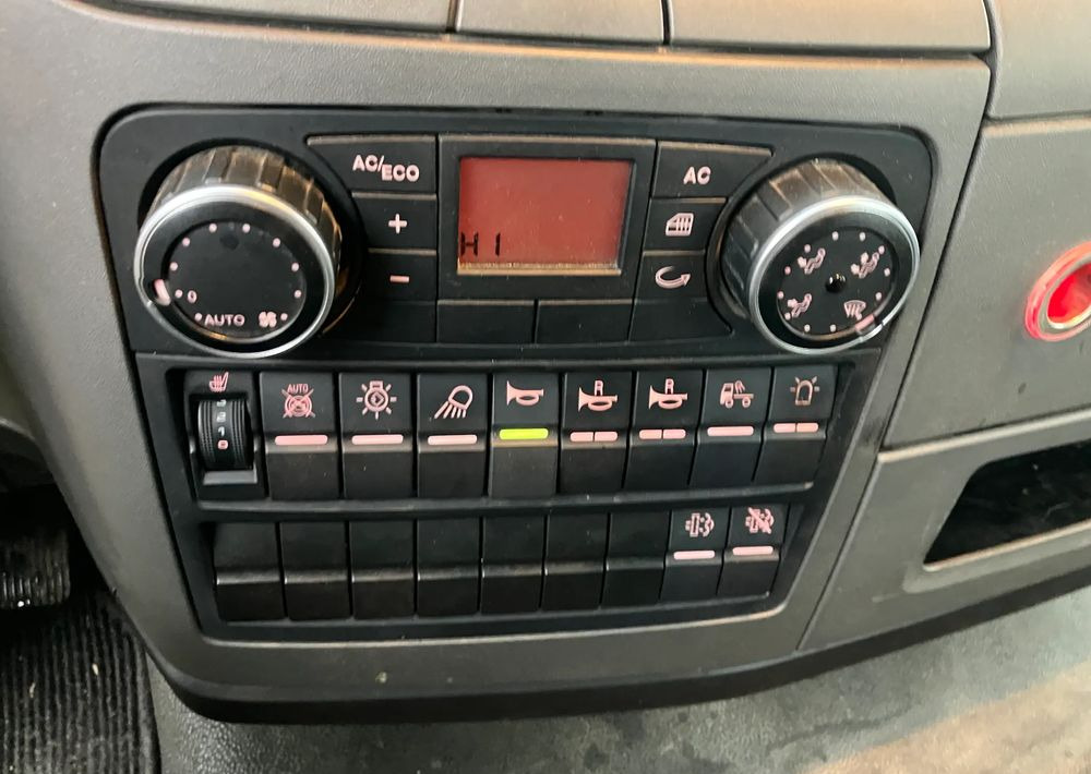 Châssis cabine MAN Man TGM 12.250 euro 6 ramo do zabudowy Pomoc drogowa laweta kiper: photos 7 Châssis cabine MAN Man TGM 12.250 euro 6 ramo do zabudowy Pomoc drogowa laweta kiper: photos 7