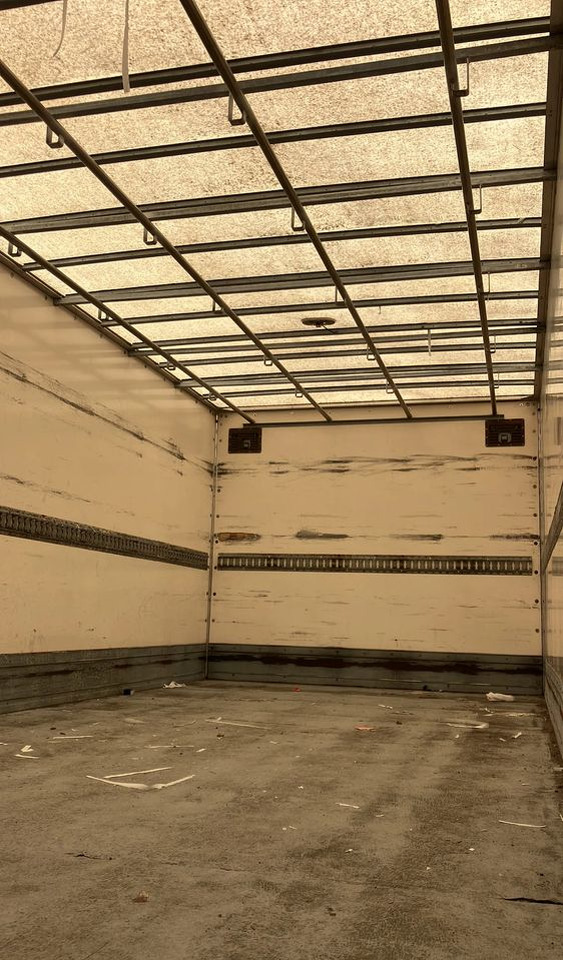 Mercedes-Benz Atego 1218  kurierka kontener - Camion fourgon: photos 5 Mercedes-Benz Atego 1218  kurierka kontener - Camion fourgon: photos 5