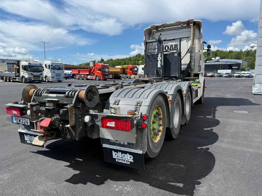 Scania R520LB8X4*4HNB - Camion ampliroll: photos 3 Scania R520LB8X4*4HNB - Camion ampliroll: photos 3
