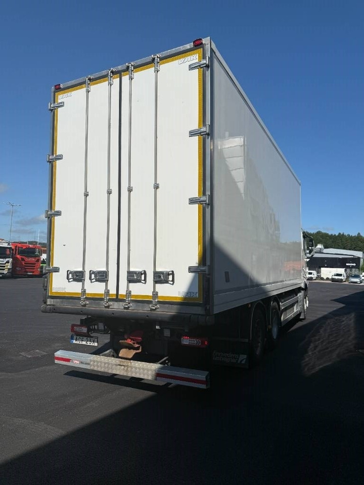 Volvo FH 540 6x2  - Camion fourgon: photos 4 Volvo FH 540 6x2  - Camion fourgon: photos 4