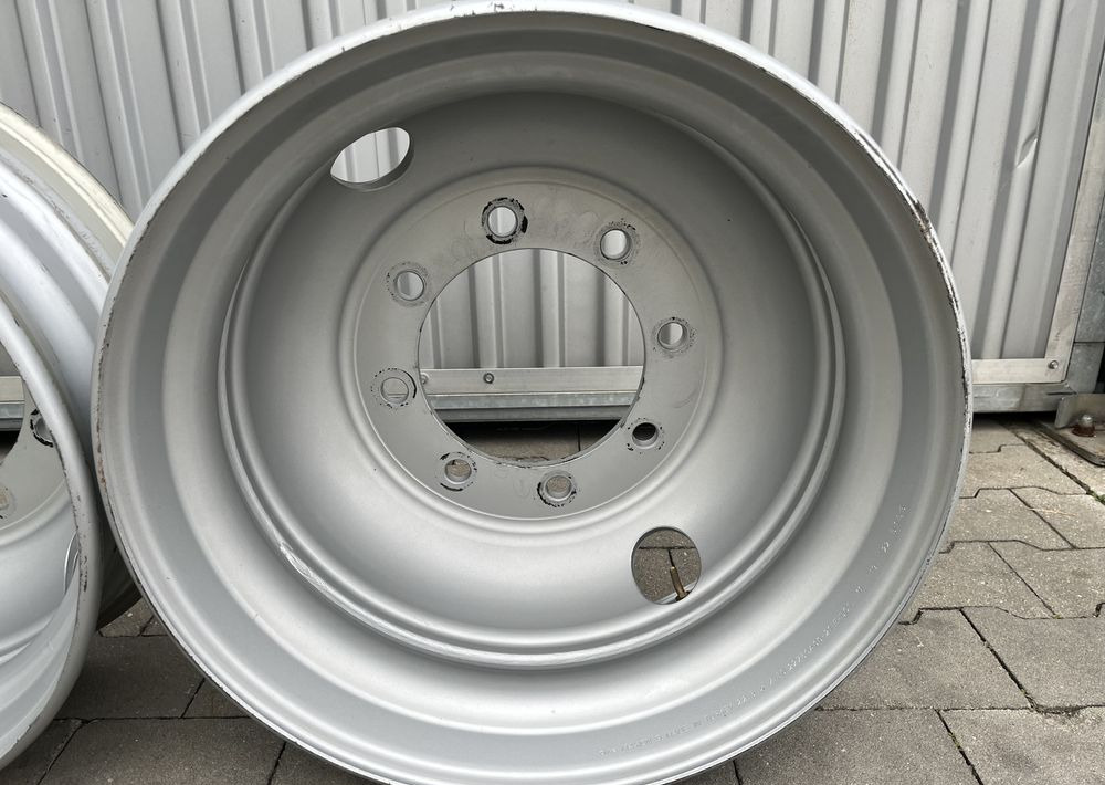 Felgi stalowe 22.5” x 7.5 jak NOWE maxion alive - Jante pour Camion: photos 3 Felgi stalowe 22.5” x 7.5 jak NOWE maxion alive - Jante pour Camion: photos 3