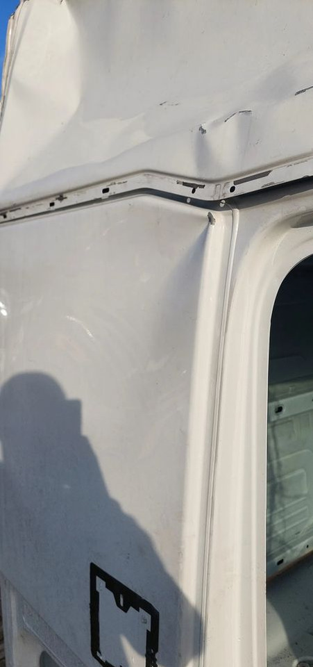 KABINA RENAULT GAMA T WYSOKA 2023R - Cabine pour Camion: photos 5 KABINA RENAULT GAMA T WYSOKA 2023R - Cabine pour Camion: photos 5