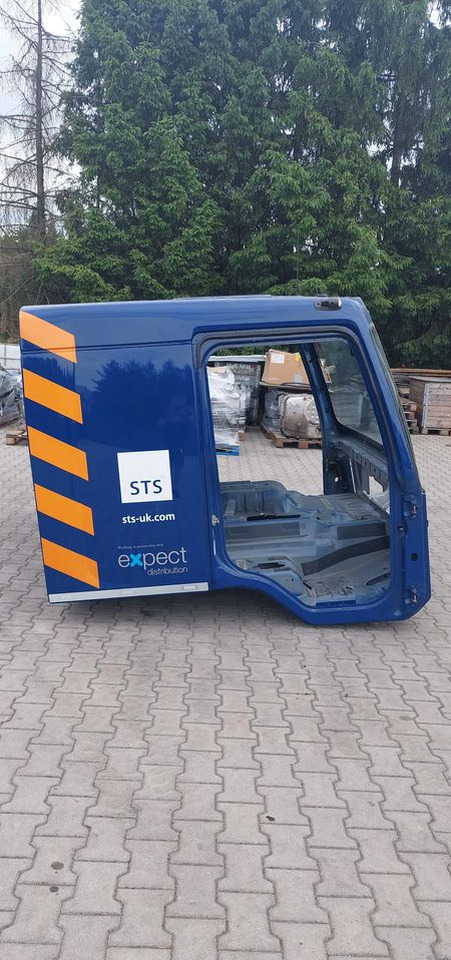 KABINA VOLVO FL 2022R - Cabine pour Camion: photos 4 KABINA VOLVO FL 2022R - Cabine pour Camion: photos 4