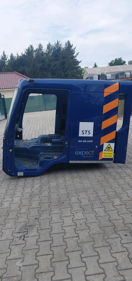 KABINA VOLVO FL 2022R - Cabine pour Camion: photos 3 KABINA VOLVO FL 2022R - Cabine pour Camion: photos 3