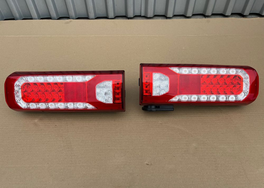 Lampa tylna LED Mercedes Actros MP5 MP 5 jak NOWA - Lumière/ Éclairage pour Camion: photos 1 Lampa tylna LED Mercedes Actros MP5 MP 5 jak NOWA - Lumière/ Éclairage pour Camion: photos 1