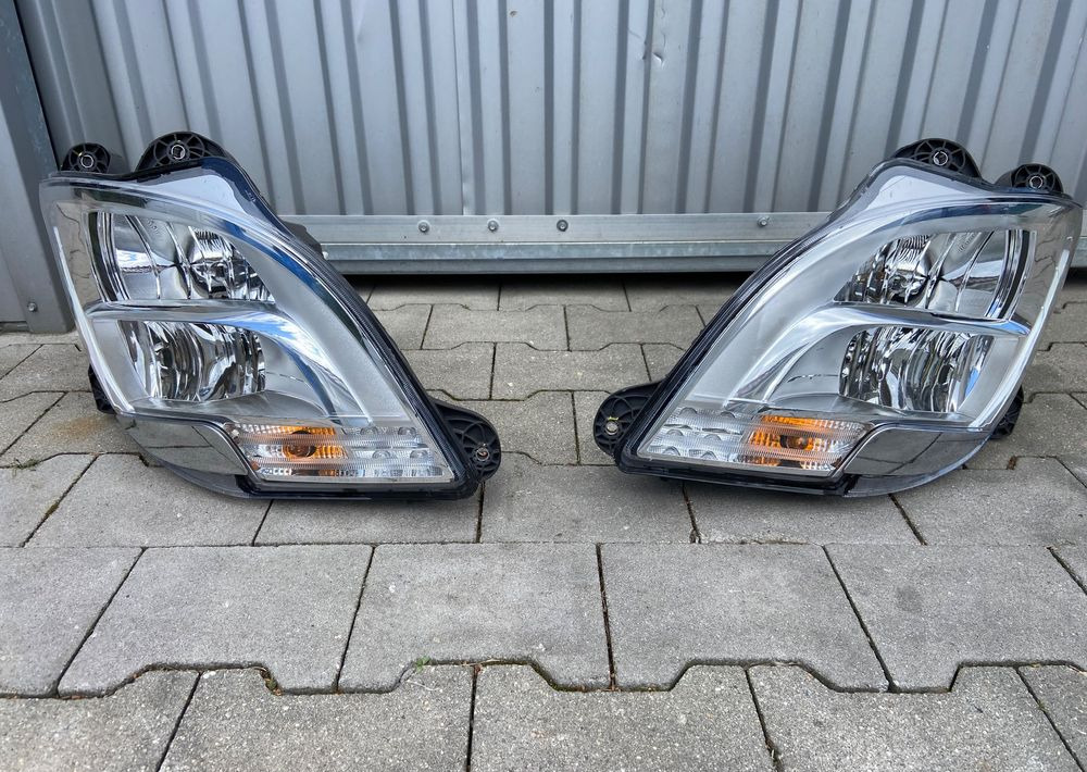 Lampy LED DAF XF 106 euro 6 komplet reflektory - Lumière/ Éclairage pour Camion: photos 1 Lampy LED DAF XF 106 euro 6 komplet reflektory - Lumière/ Éclairage pour Camion: photos 1