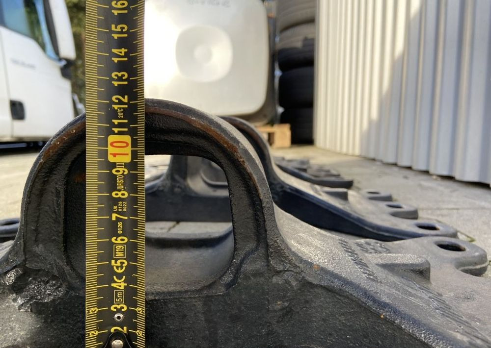 Łapy siodła SAF Holland mocowanie wspornik - Carrosserie et extérieur: photos 4 Łapy siodła SAF Holland mocowanie wspornik - Carrosserie et extérieur: photos 4