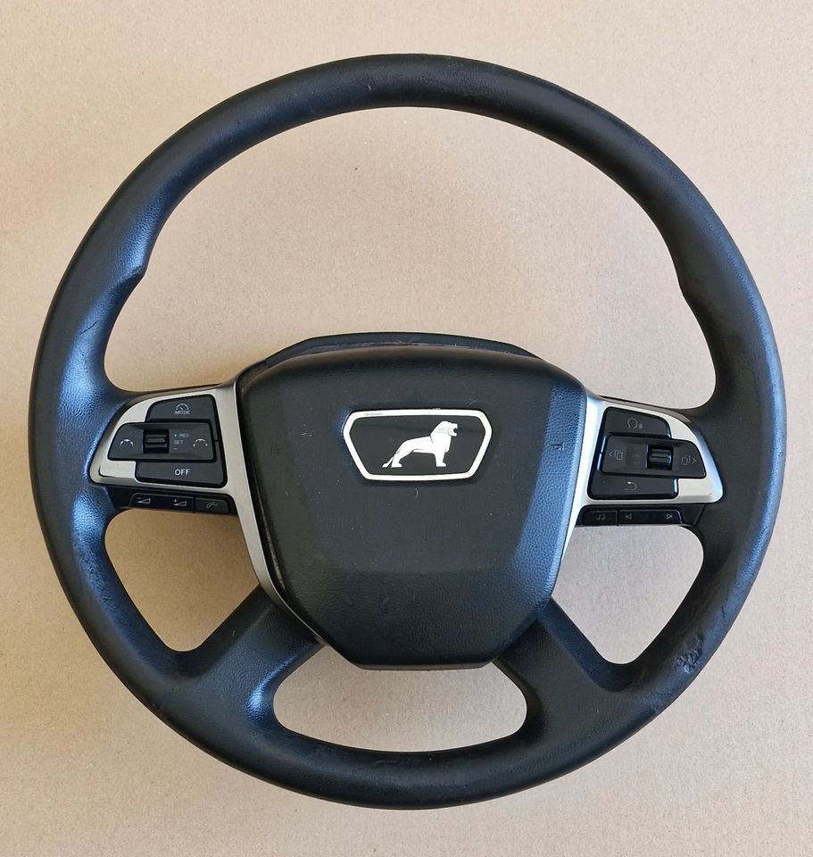 MAN TG3 TGX KIEROWNICA - Cabine et intérieur: photos 1 MAN TG3 TGX KIEROWNICA - Cabine et intérieur: photos 1