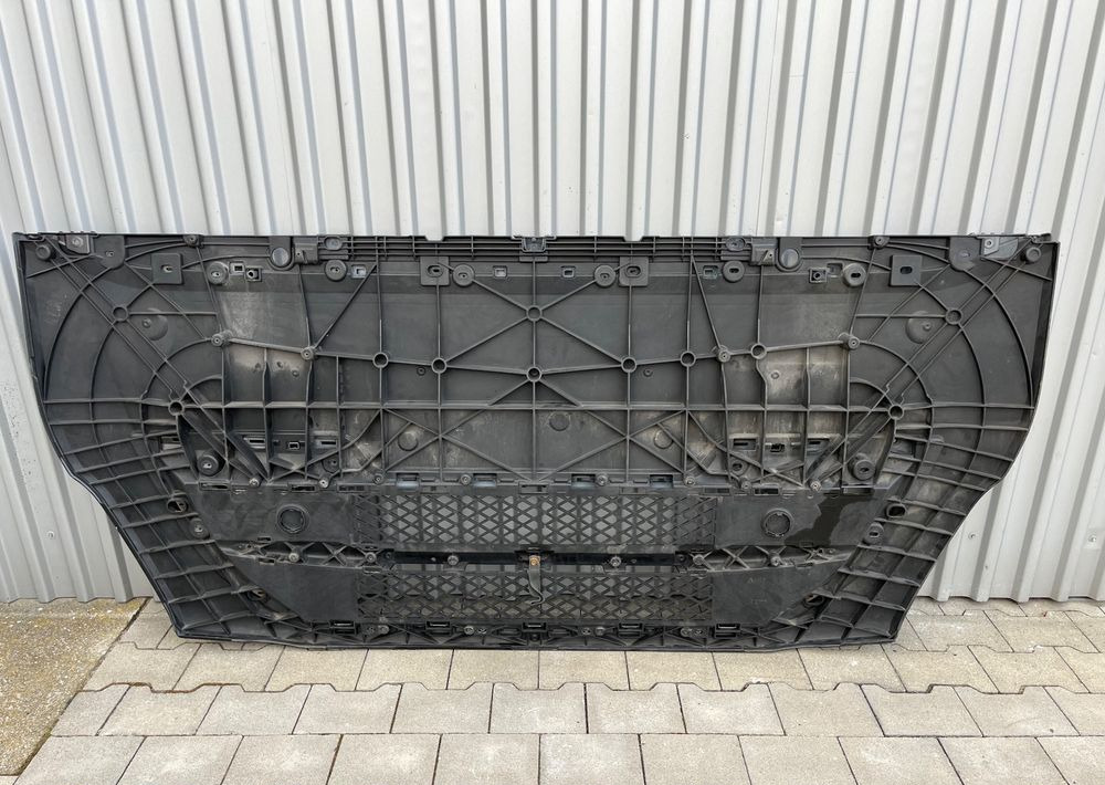 Maska Iveco Stralis euro 6 atrapa - Carrosserie et extérieur pour Camion: photos 2 Maska Iveco Stralis euro 6 atrapa - Carrosserie et extérieur pour Camion: photos 2