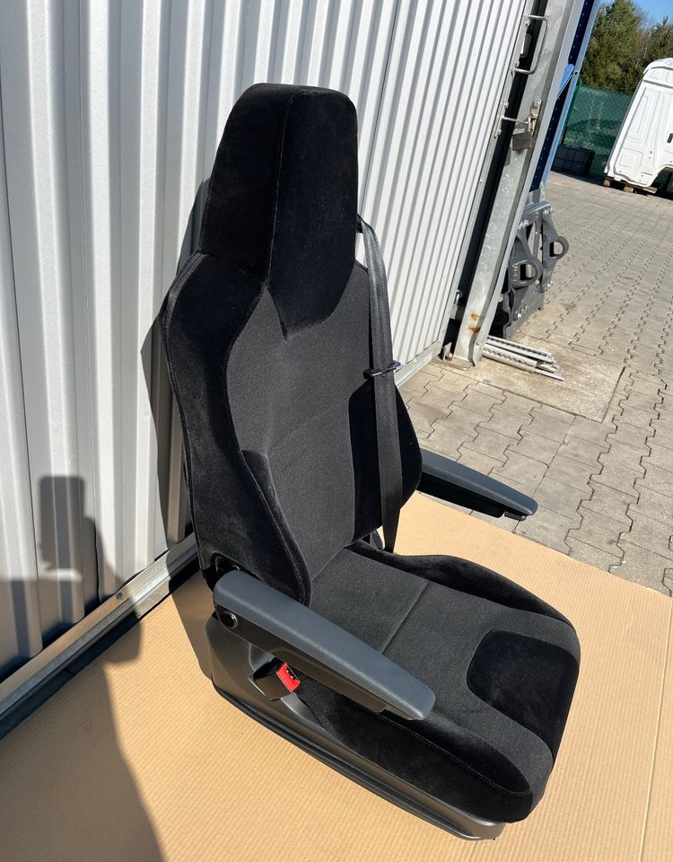 NOWY Fotel kierowcy MAN TG3 TGX nowy model siedzenie lewe - Cabine et intérieur pour Camion: photos 3 NOWY Fotel kierowcy MAN TG3 TGX nowy model siedzenie lewe - Cabine et intérieur pour Camion: photos 3